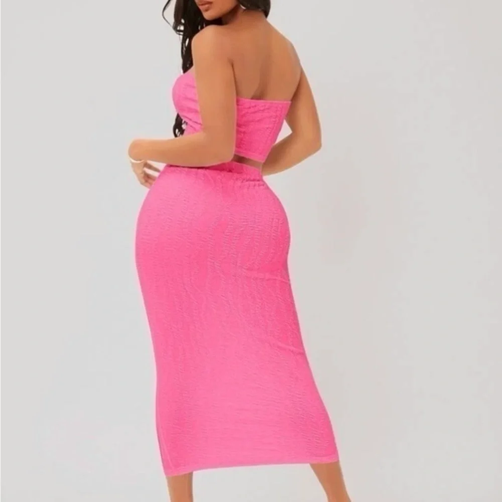 Sexy Textured Crop Tube Top & Pencil Skirt